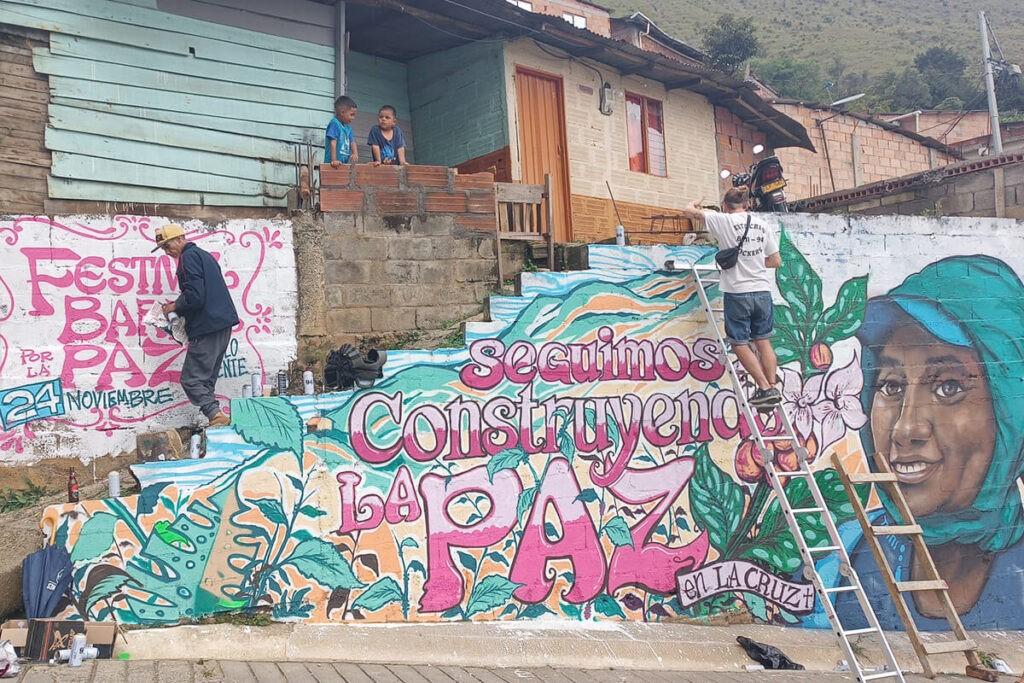 Grafit "Seguimos construyendo la paz"